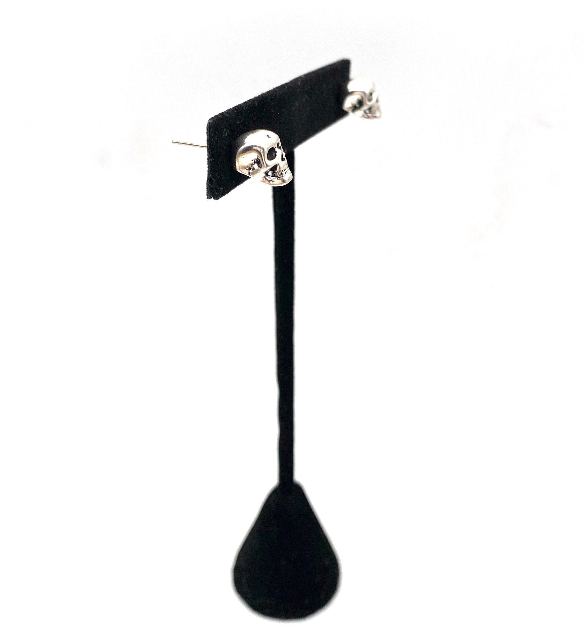 Skull Stud Earrings - THE SOUTHERN STRIPE